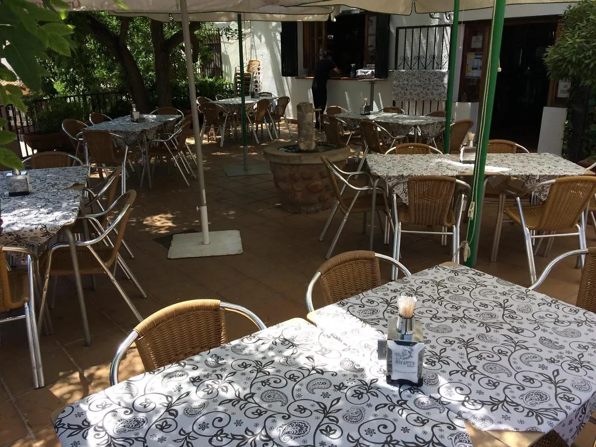 Hotel El Cruce Hornos